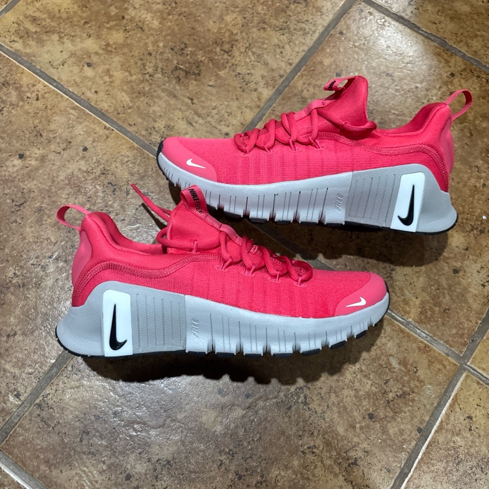 Nike Free Metcon 6 Aster Pink Grey Training Shoe FJ7126-602 Women’s 8.5 NEW